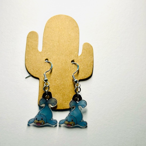 Seel pokemon earrings - Picture 3 of 3